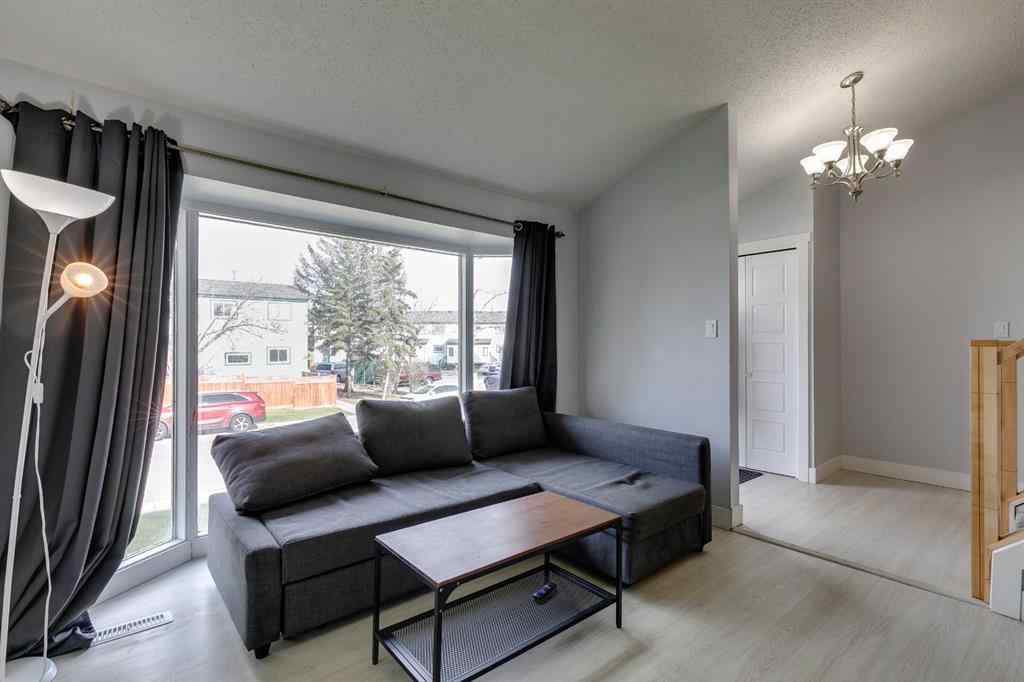 MLS® A2218870 - 140 Templehill Drive NE in Temple Calgary, Residential