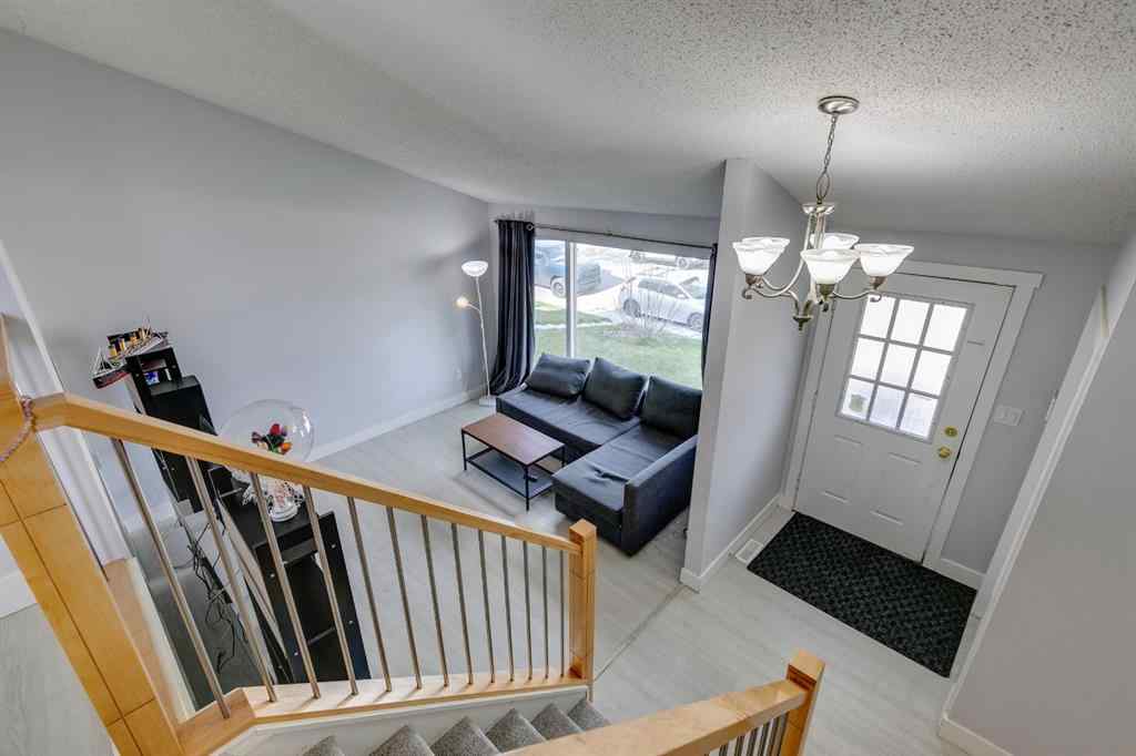 MLS® A2218870 - 140 Templehill Drive NE in Temple Calgary, Residential