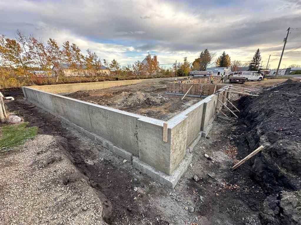 MLS® A2218932 - Unit #100-104 5407 50 Street  in Central Ponoka Ponoka, Commercial