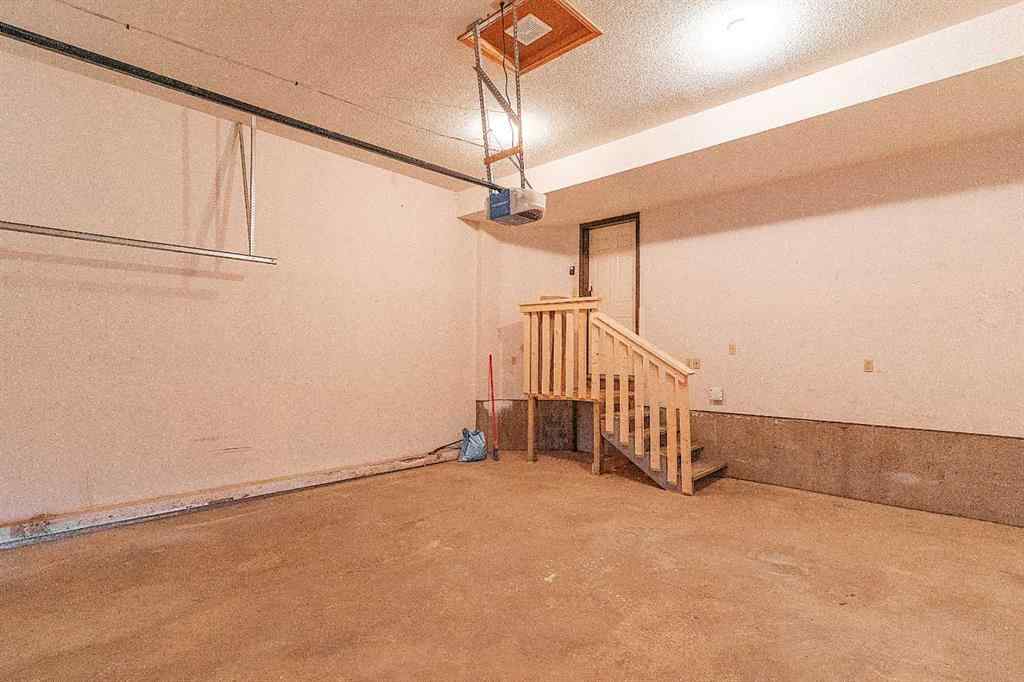 MLS® A2218952 - 266 Edgepark Way NW in Edgemont Calgary, Residential