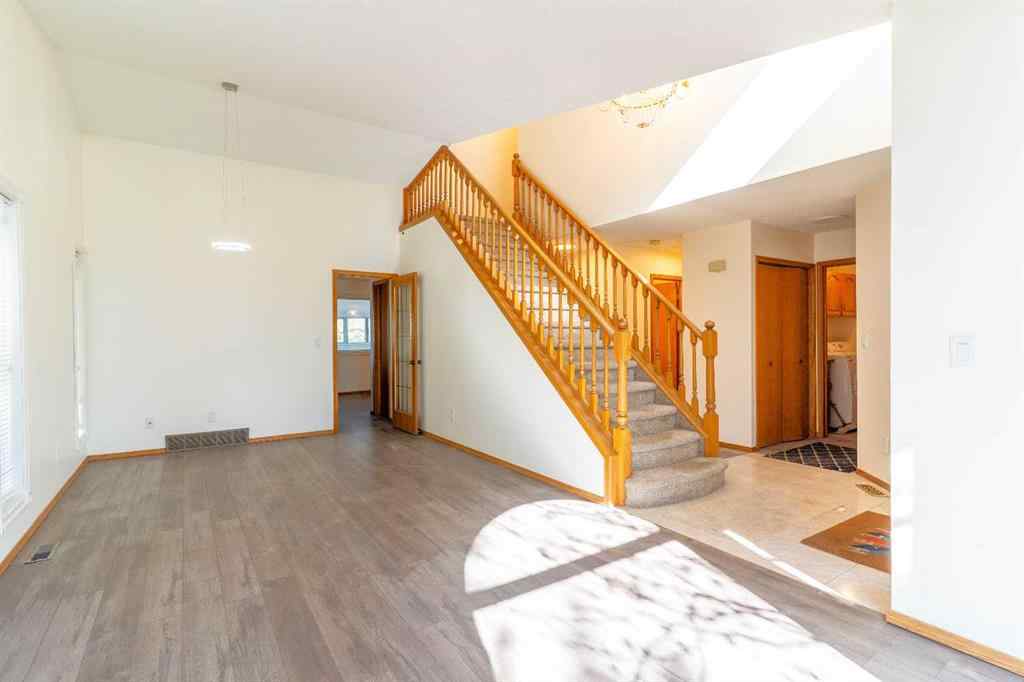 MLS® A2218952 - 266 Edgepark Way NW in Edgemont Calgary, Residential