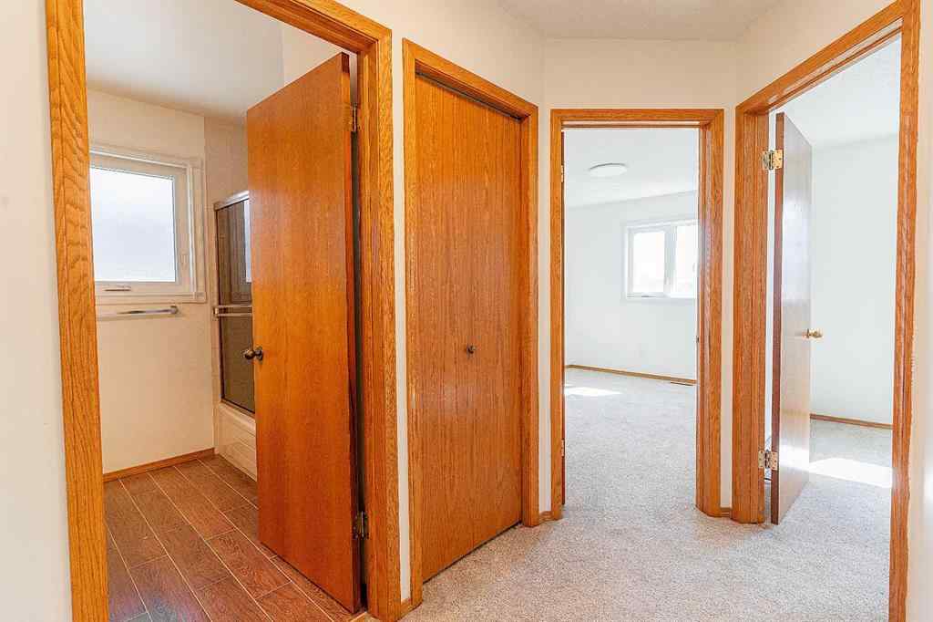 MLS® A2218952 - 266 Edgepark Way NW in Edgemont Calgary, Residential