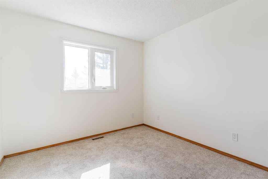 MLS® A2218952 - 266 Edgepark Way NW in Edgemont Calgary, Residential