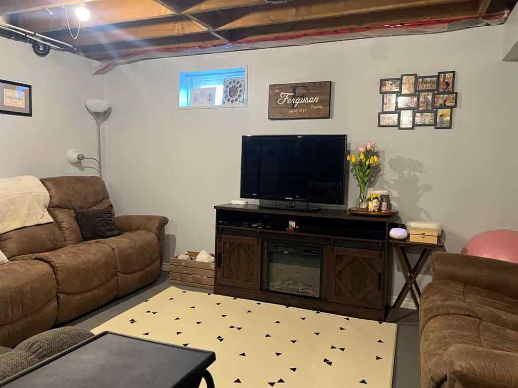 MLS® A2218973 - 5614 2 Avenue  in NONE Edson, Commercial