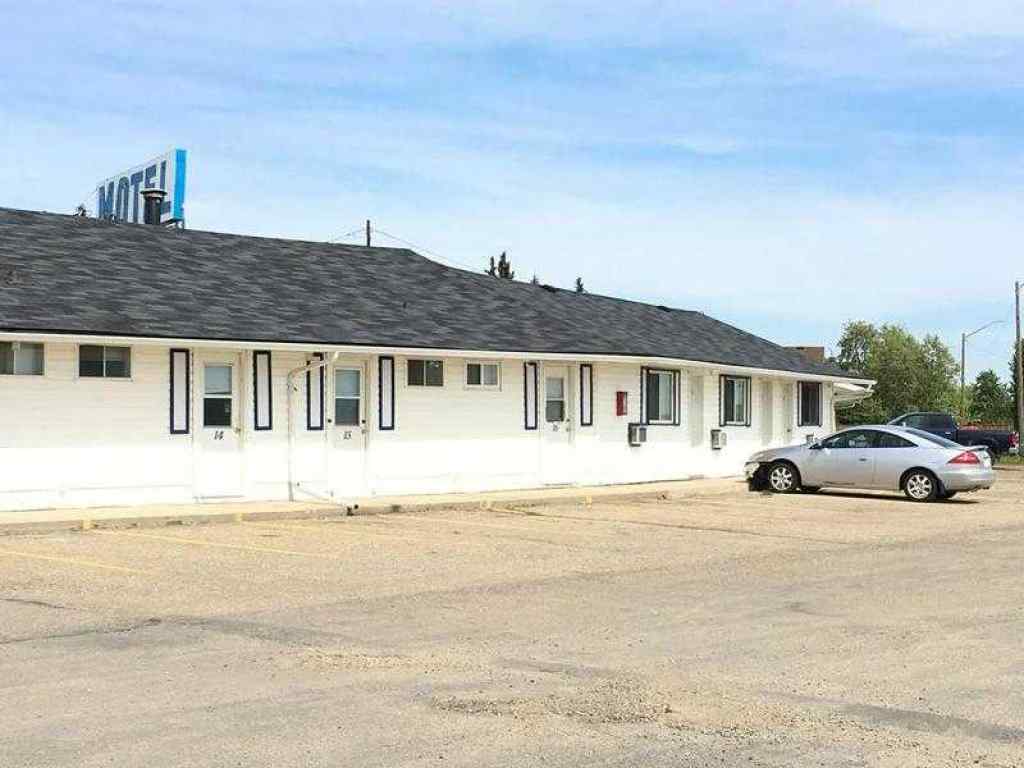 MLS® A2218980 - 4001 48 Avenue  in Southeast Innisfail Innisfail, Commercial