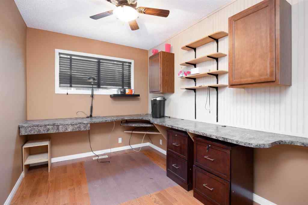 MLS® A2218984 - 577 Beacon Hill Drive  in Beacon Hill Fort McMurray, Residential