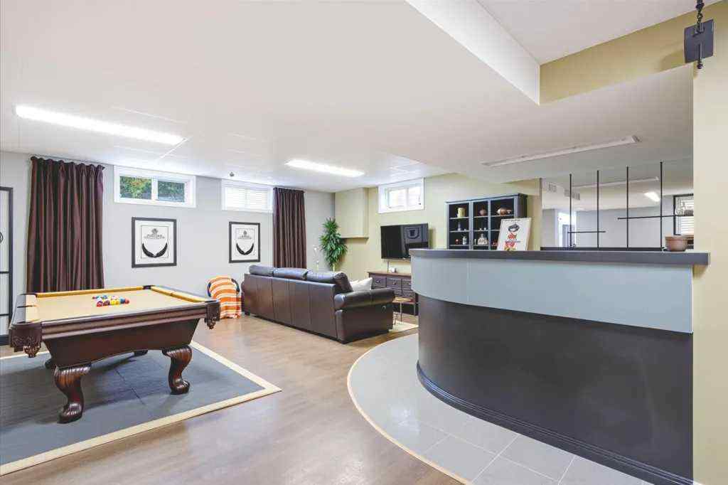 MLS® A2218984 - 577 Beacon Hill Drive  in Beacon Hill Fort McMurray, Residential