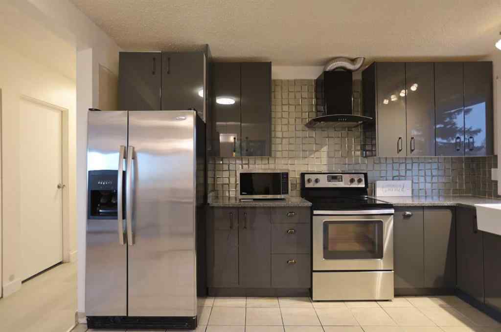 MLS® A2219124 - 4504 14 Street NW in North Haven Calgary, Residential