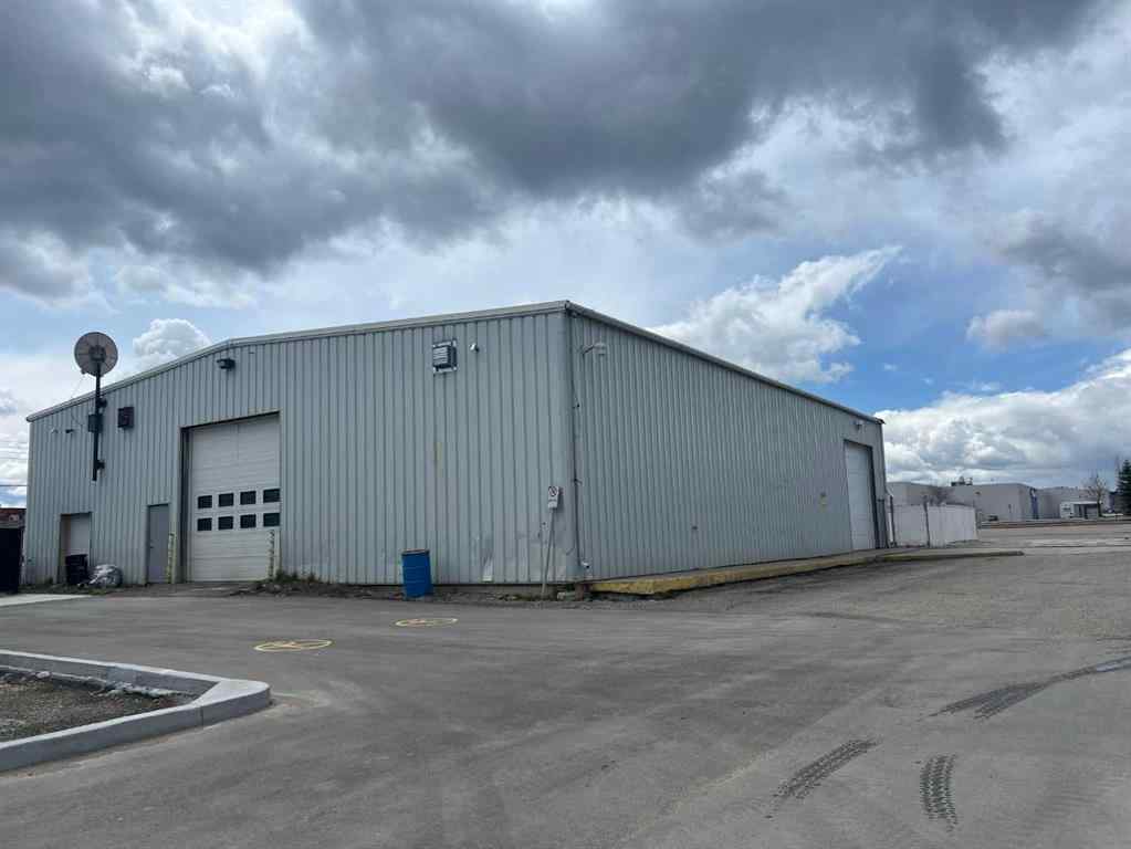 MLS® A2219231 - 5625 4 Avenue  in Edson Edson, Commercial