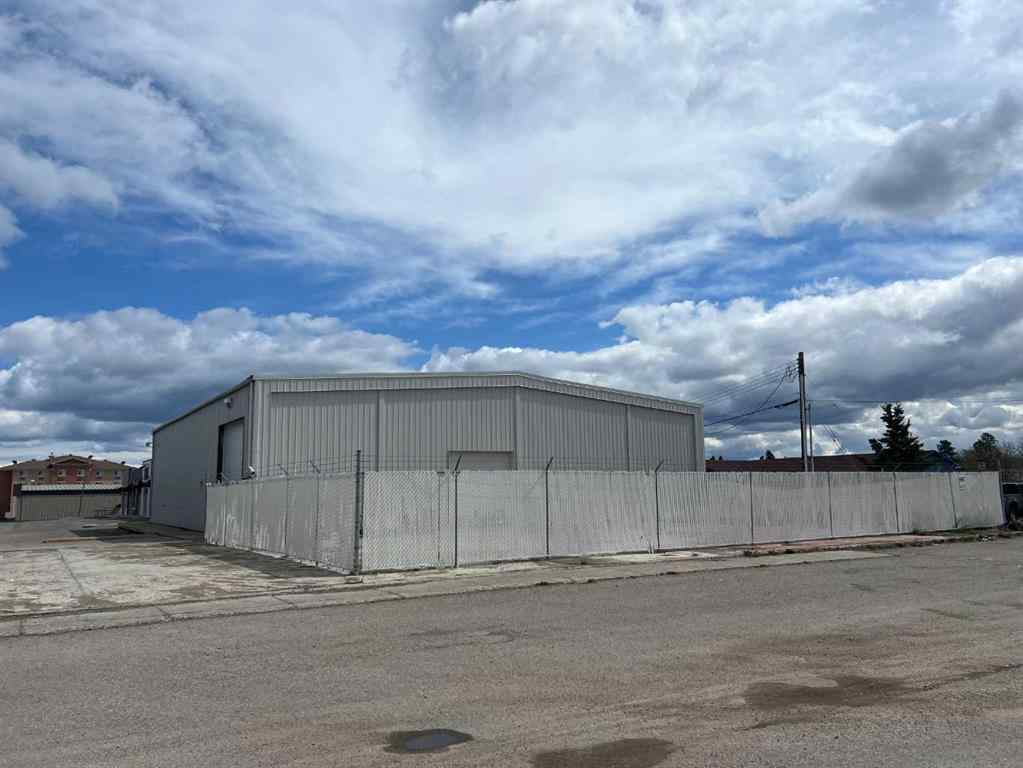 MLS® A2219231 - 5625 4 Avenue  in Edson Edson, Commercial