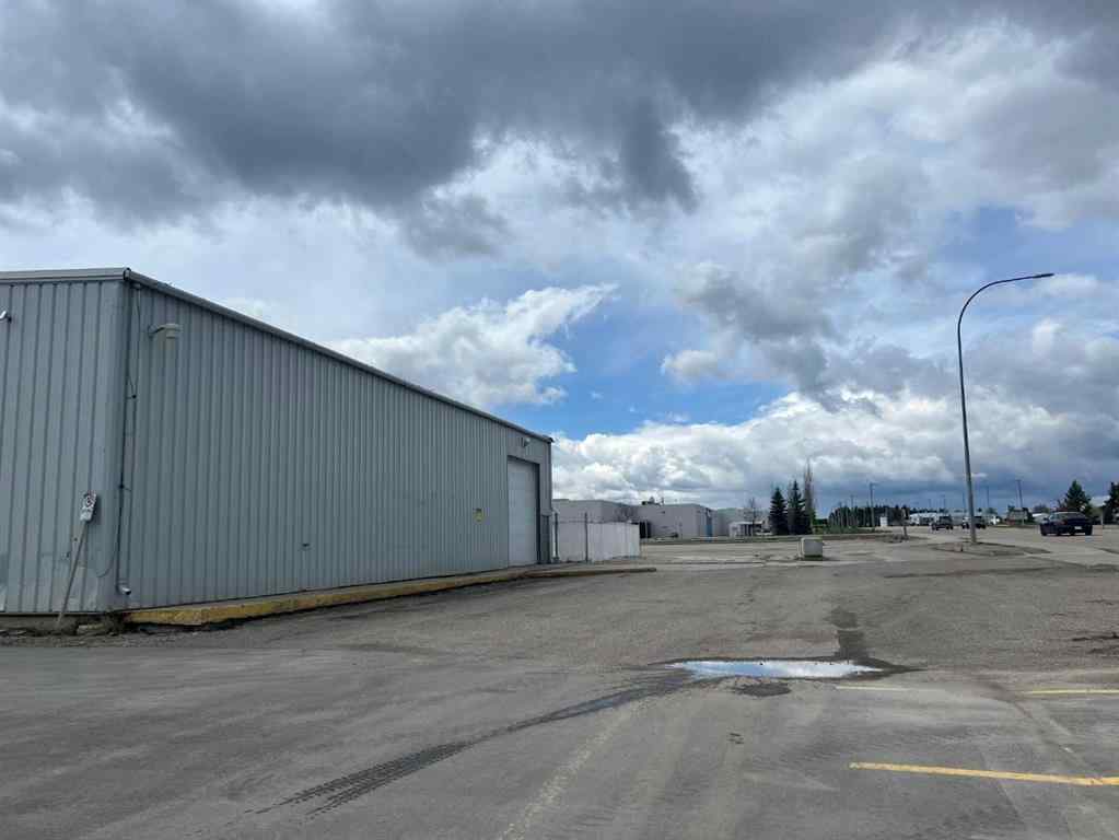 MLS® A2219231 - 5625 4 Avenue  in Edson Edson, Commercial