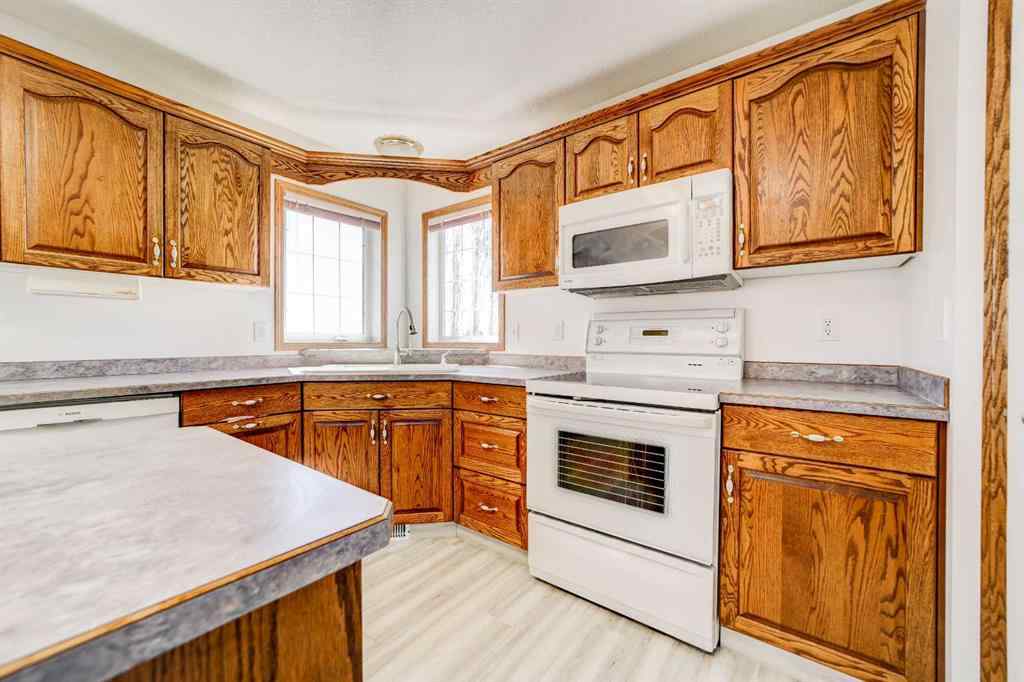MLS® A2219297 - 217 Falcon Ridge Way  in  Rural Lethbridge County, Residential