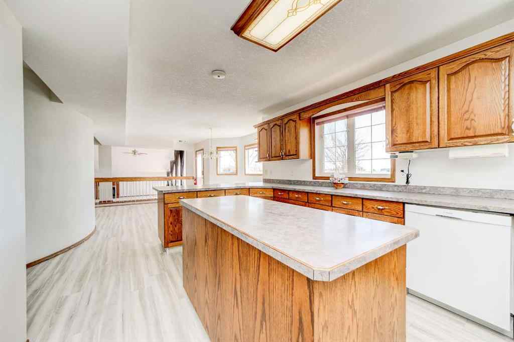 MLS® A2219297 - 217 Falcon Ridge Way  in  Rural Lethbridge County, Residential