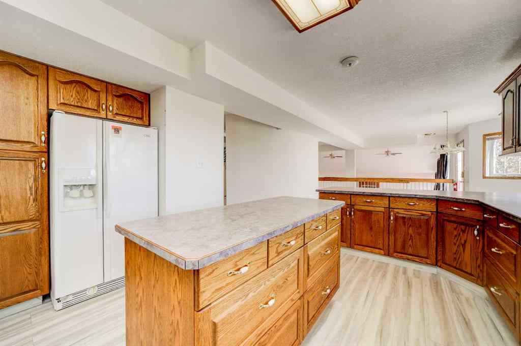 MLS® A2219297 - 217 Falcon Ridge Way  in  Rural Lethbridge County, Residential