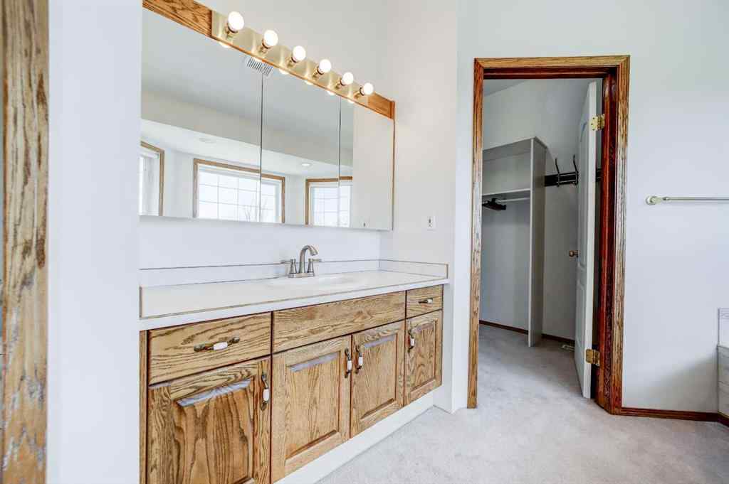 MLS® A2219297 - 217 Falcon Ridge Way  in  Rural Lethbridge County, Residential