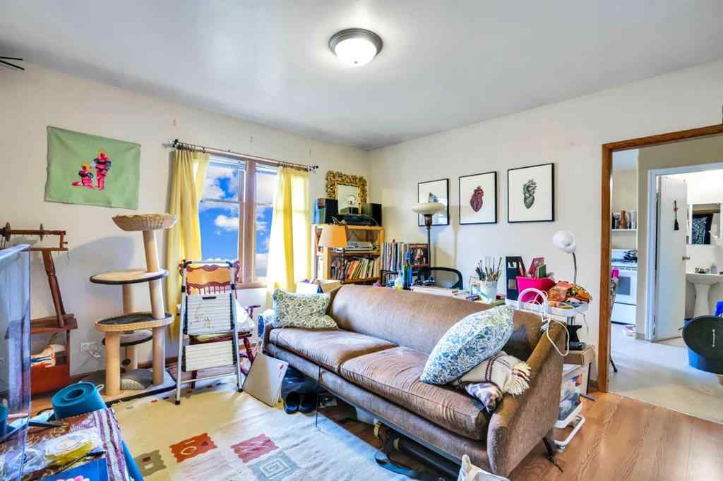 MLS® A2219374 - 112 29 Avenue NW in Tuxedo Park Calgary, Multi-Family