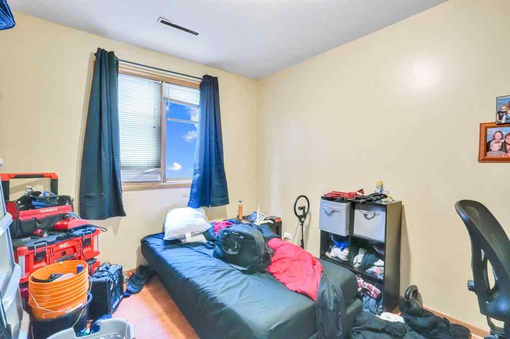 MLS® A2219374 - 112 29 Avenue NW in Tuxedo Park Calgary, Multi-Family