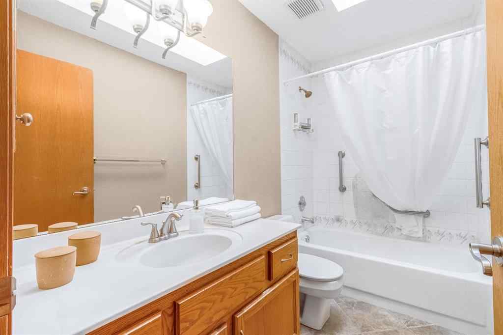 MLS® A2219381 - 55 Hampshire Grove NW in Hamptons Calgary, Residential