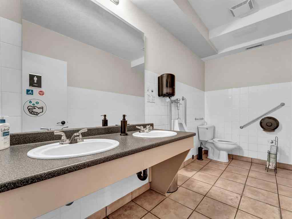MLS® A2219415 - 645 3 Street SE in SE Hill Medicine Hat, Commercial