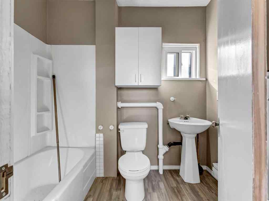 MLS® A2219415 - 645 3 Street SE in SE Hill Medicine Hat, Commercial
