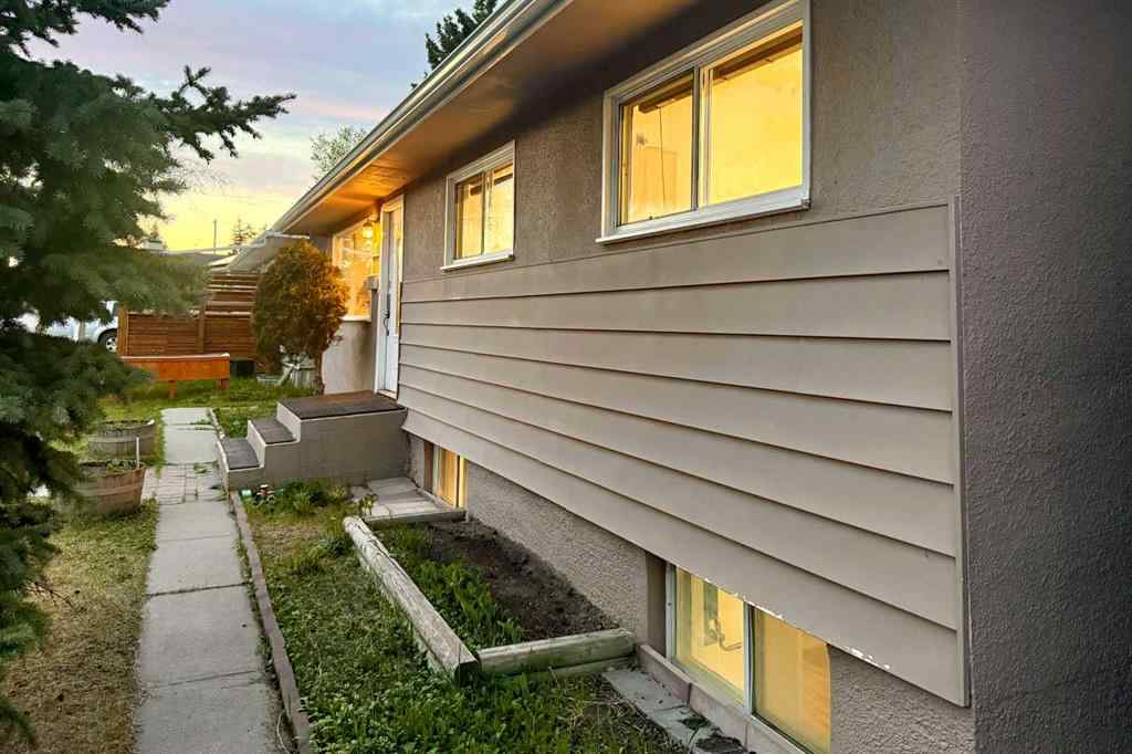 MLS® A2219482 - 4224 Worcester Drive SW in Wildwood Calgary, Residential