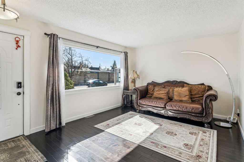 MLS® A2219482 - 4224 Worcester Drive SW in Wildwood Calgary, Residential