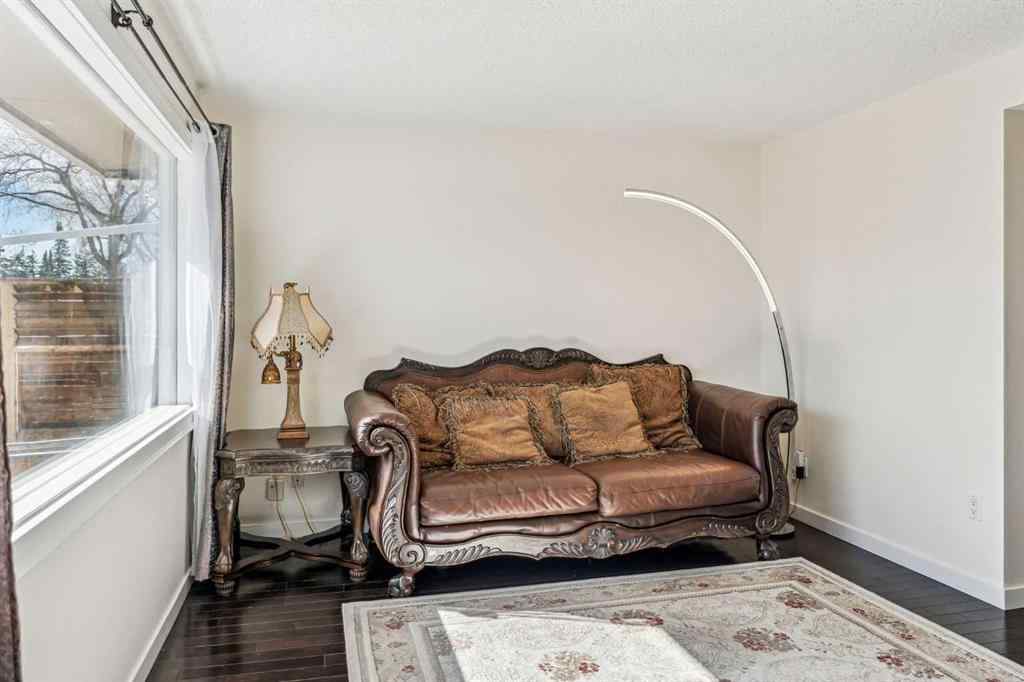 MLS® A2219482 - 4224 Worcester Drive SW in Wildwood Calgary, Residential