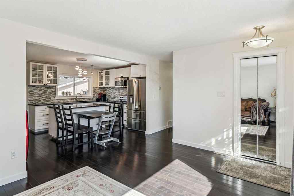 MLS® A2219482 - 4224 Worcester Drive SW in Wildwood Calgary, Residential