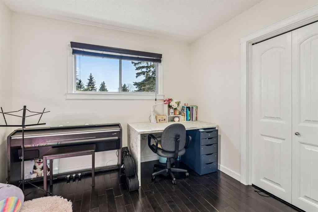 MLS® A2219482 - 4224 Worcester Drive SW in Wildwood Calgary, Residential