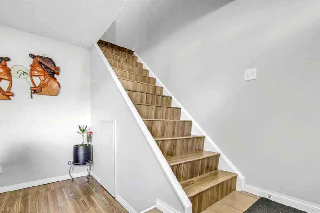 MLS® A2219517 - Unit #137 3809 45 Street SW in Glenbrook Calgary, Residential