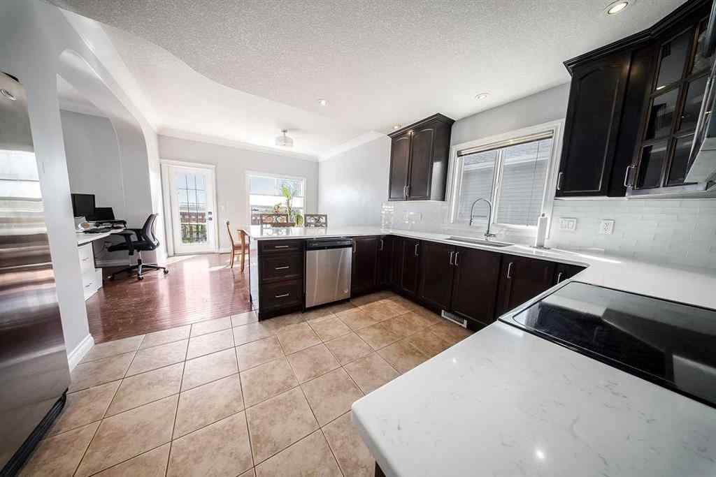 MLS® A2219559 - 14 Garneau Gate  in NONE Carstairs, Residential