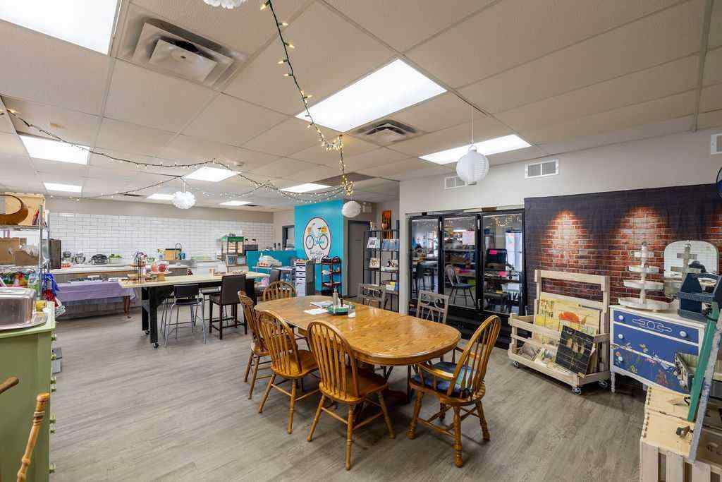 MLS® A2219581 - 32 2 Avenue S in Rosedale Drumheller, Commercial