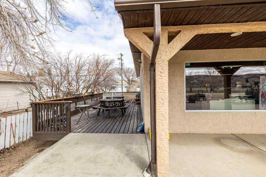 MLS® A2219581 - 32 2 Avenue S in Rosedale Drumheller, Commercial