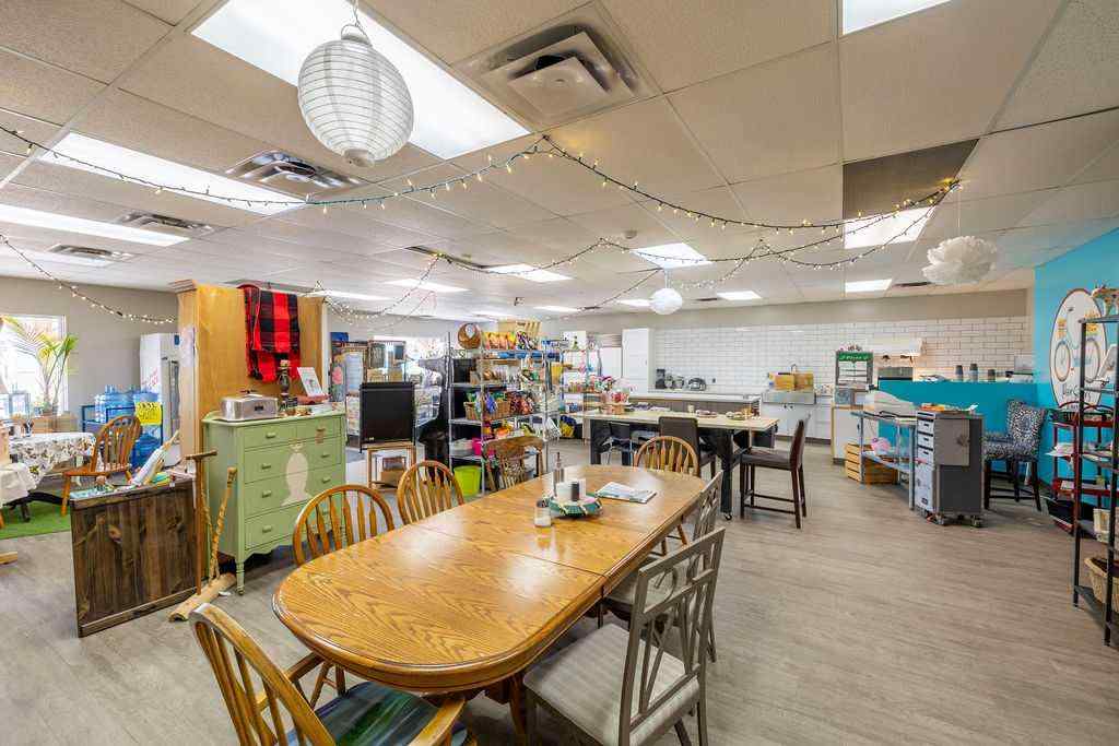 MLS® A2219581 - 32 2 Avenue S in Rosedale Drumheller, Commercial