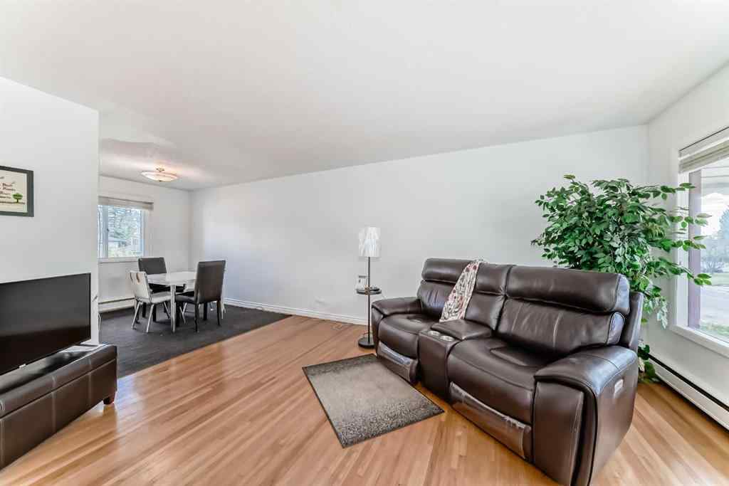 MLS® A2219609 - 708 75 Avenue SW in Kingsland Calgary, Commercial