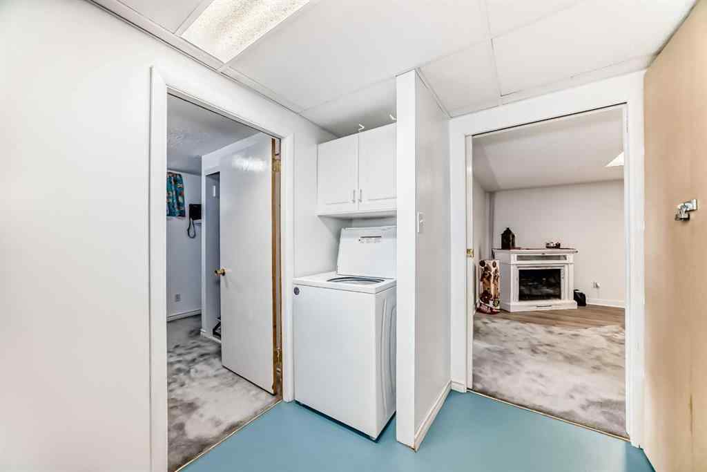 MLS® A2219609 - 708 75 Avenue SW in Kingsland Calgary, Commercial
