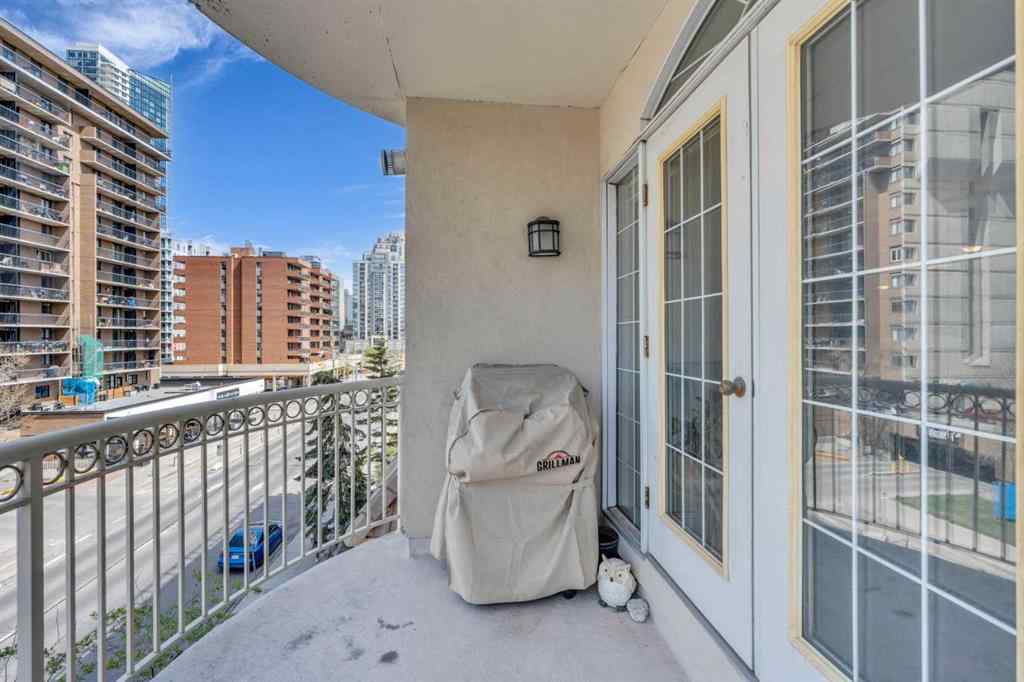MLS® A2219652 - Unit #303 1315 12 Avenue SW in Beltline Calgary, Residential