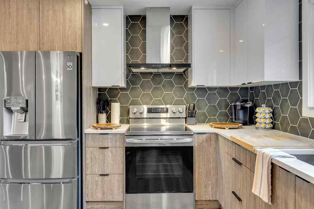 MLS® A2219660 - 8031 Huntwick Hill NE in Huntington Hills Calgary, Residential