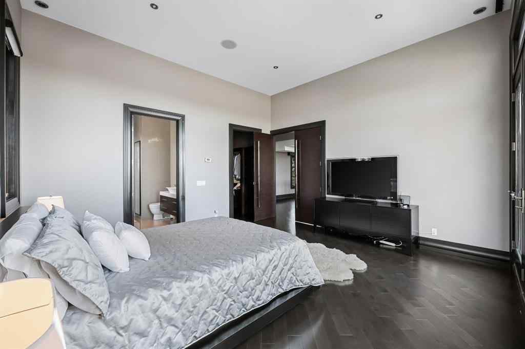 MLS® A2219708 - 832 Hillcrest Avenue SW in Upper Mount Royal Calgary, Residential