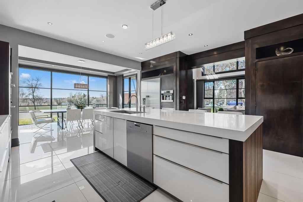 MLS® A2219708 - 832 Hillcrest Avenue SW in Upper Mount Royal Calgary, Residential