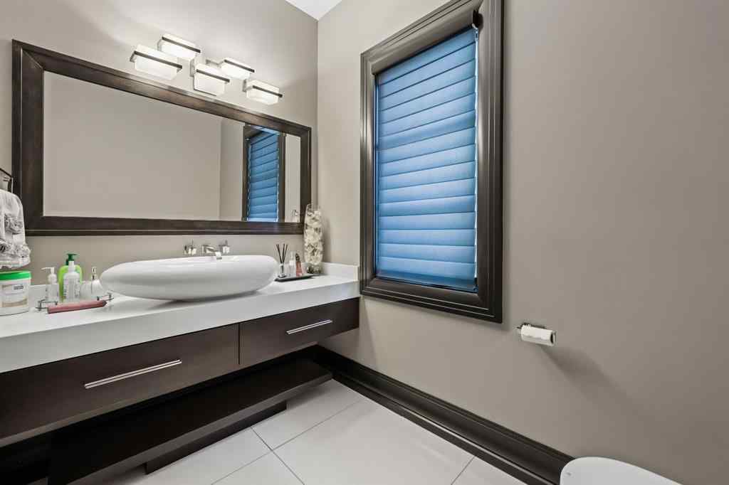 MLS® A2219708 - 832 Hillcrest Avenue SW in Upper Mount Royal Calgary, Residential