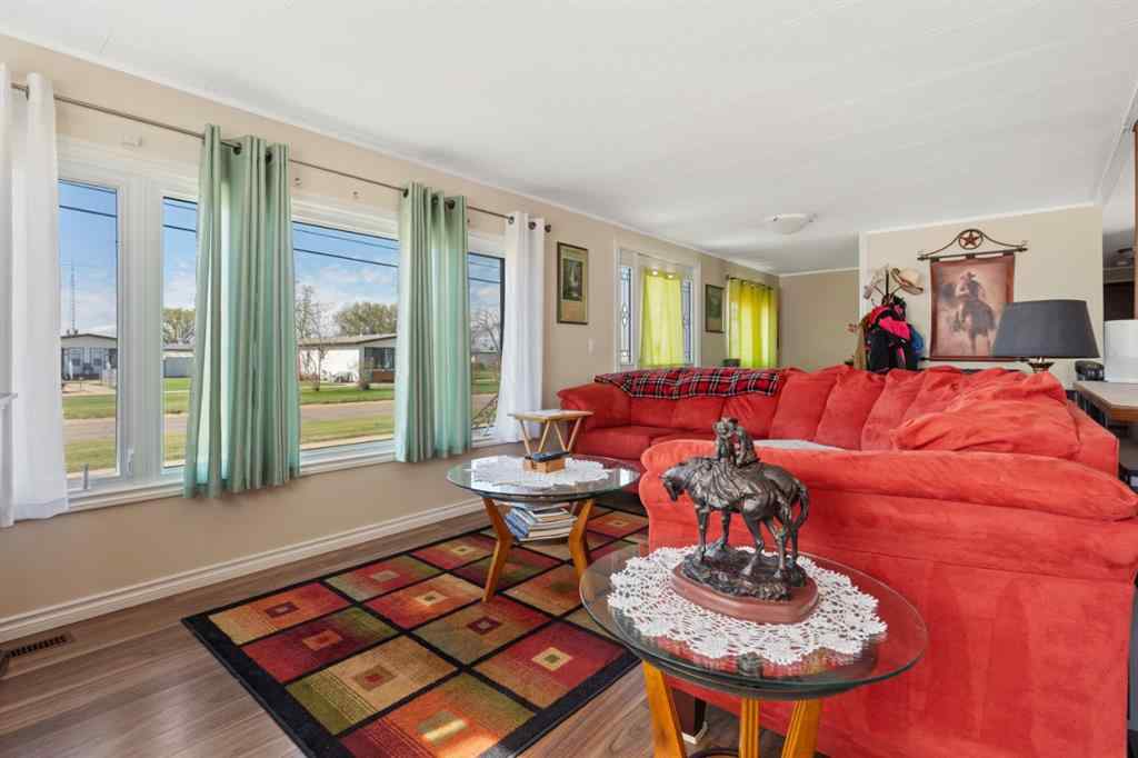 MLS® A2219774 - 5410 51 Avenue  in Daysland Daysland, Residential