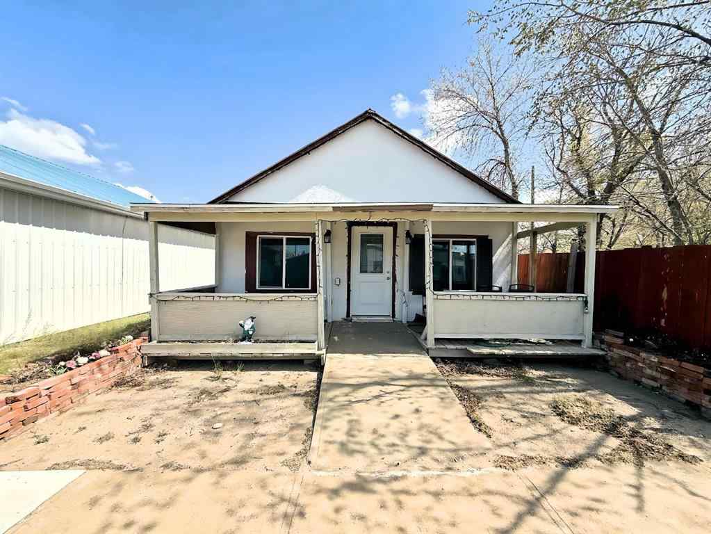MLS® A2219788 - 208 Main Street  in Chauvin Chauvin, Residential