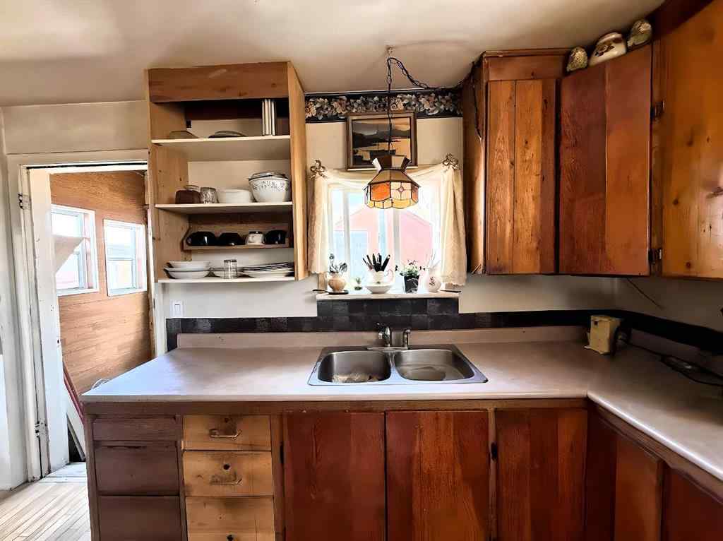 MLS® A2219788 - 208 Main Street  in Chauvin Chauvin, Residential