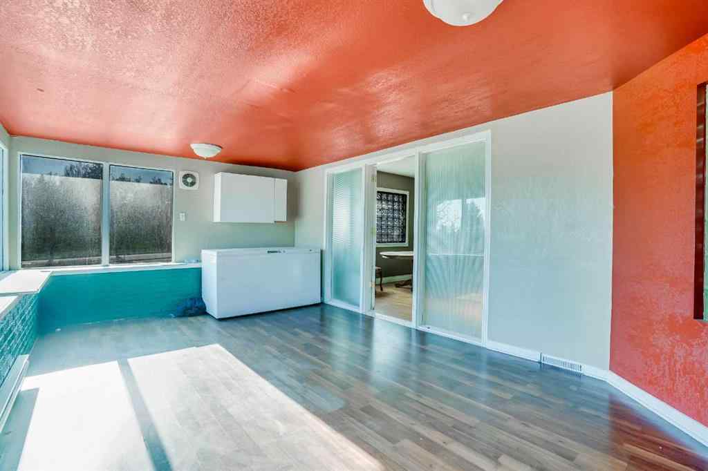 MLS® A2219804 - 185 Cornwallis Drive NW in Cambrian Heights Calgary, Residential