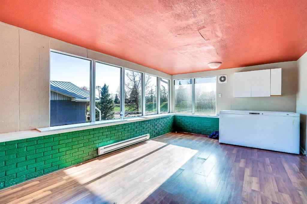 MLS® A2219804 - 185 Cornwallis Drive NW in Cambrian Heights Calgary, Residential