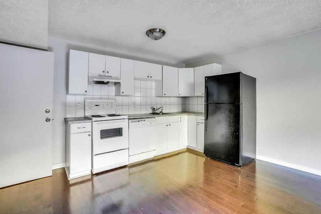 MLS® A2219804 - 185 Cornwallis Drive NW in Cambrian Heights Calgary, Residential