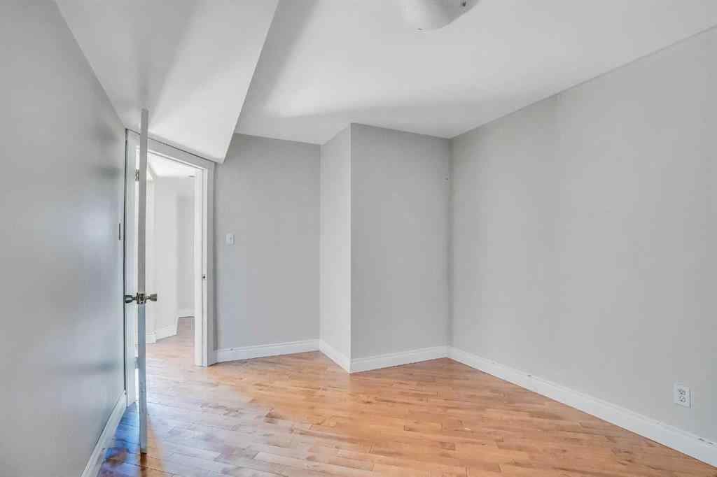 MLS® A2219804 - 185 Cornwallis Drive NW in Cambrian Heights Calgary, Residential