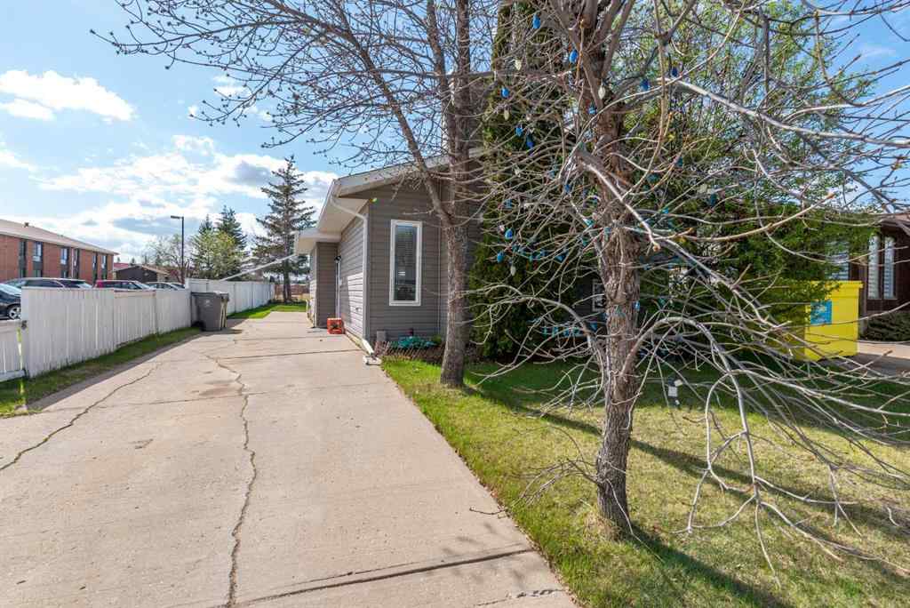 MLS® A2219810 - 2714 56 Avenue  in Steele Heights Lloydminster, Residential