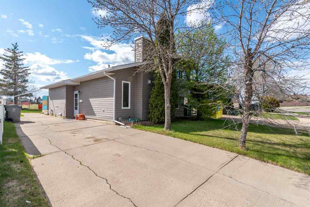 MLS® A2219810 - 2714 56 Avenue  in Steele Heights Lloydminster, Residential